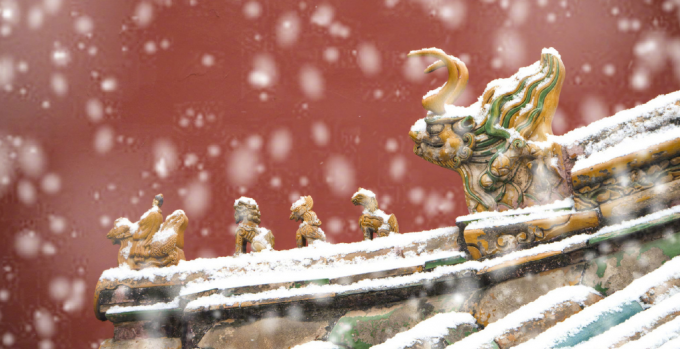 王牌财经：故宫期待的是雪还是故人，上次陪你来故宫的人还在你身边吗